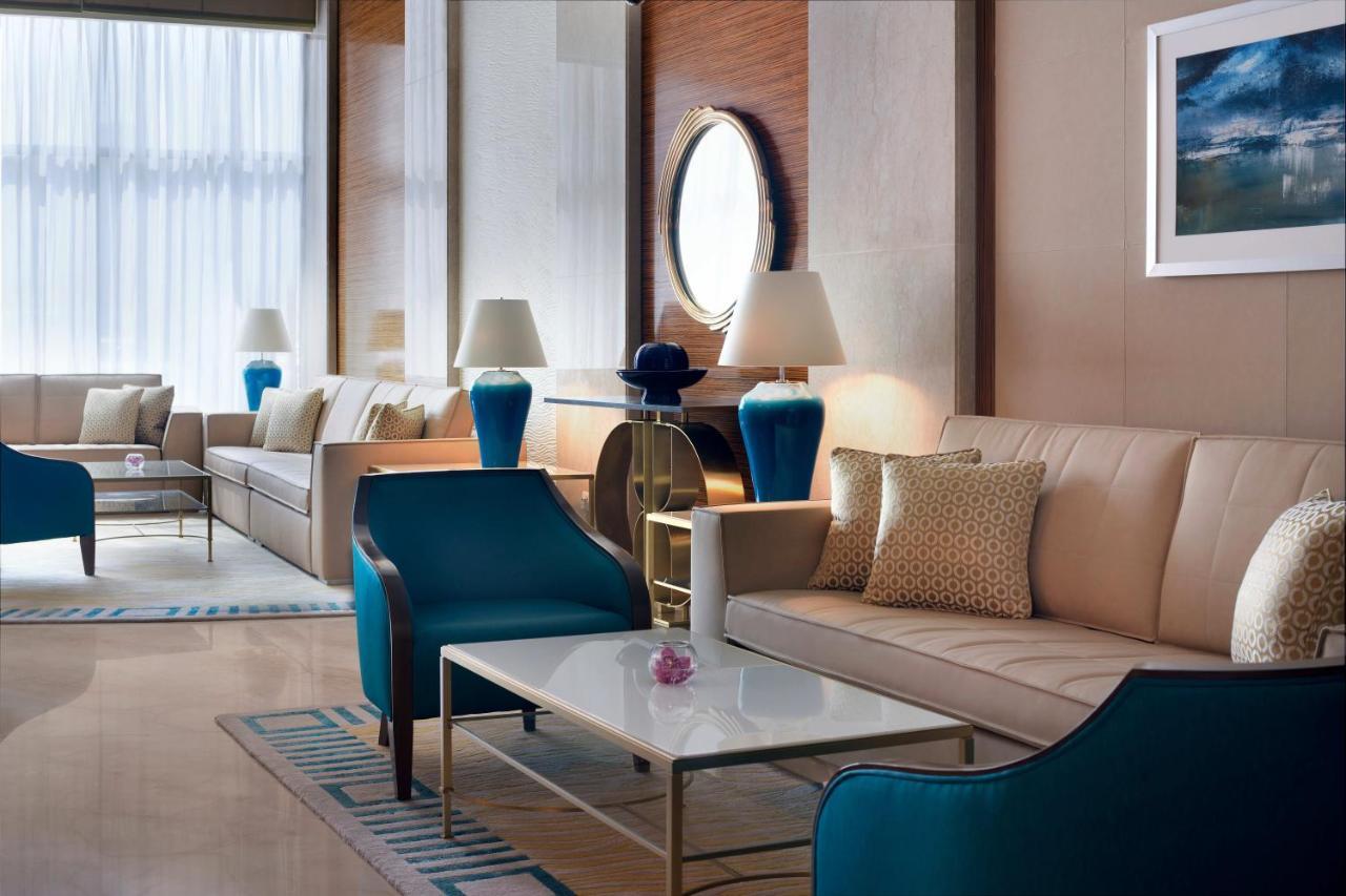 Marriott Executive Apartments アル・コバール エクステリア 写真 The lounge at the airport